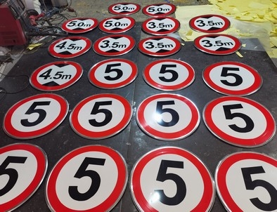 贵阳贵阳限速交通标牌厂家